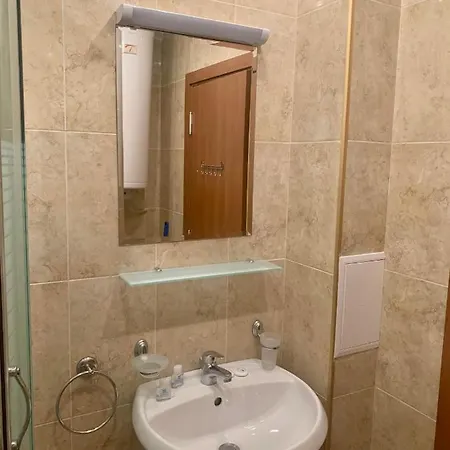 Pearl Apartment